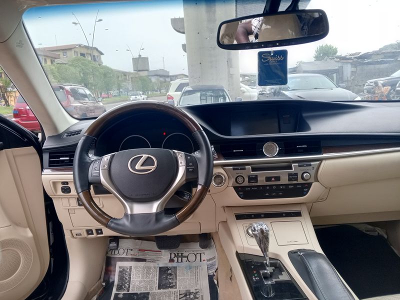 Thumbnail 3 of 2014 Lexus ES
